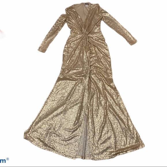 Sold 🎈Sequined open front low plunge gown gold size M - Picture 10 of 17